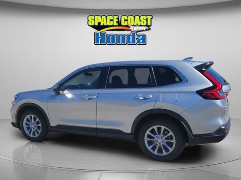 Used 2025 Honda CR-V EX image 11