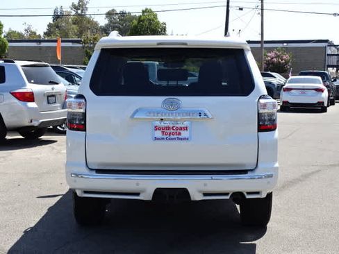 Used 2021 Toyota 4Runner Limited AWD/4WD image 12