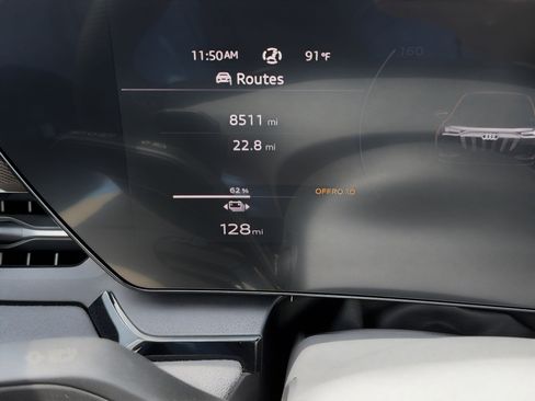 Certified 2025 Audi SQ6 e-tron Prestige w/ Black Edition One AWD/4WD image 23
