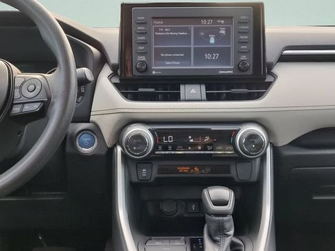 Used 2022 Toyota RAV4 XLE AWD/4WD image 13