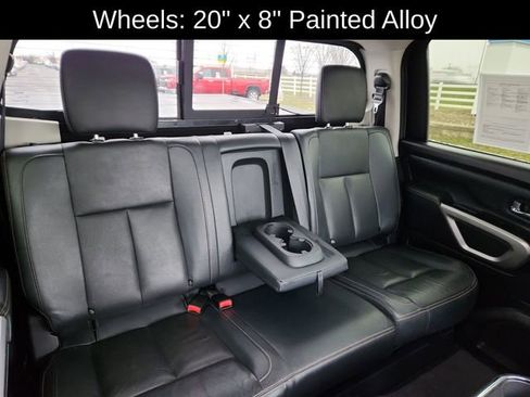 Used 2018 Nissan Titan SL image 32