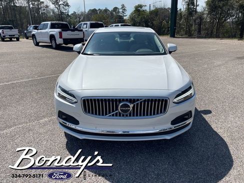 Used 2024 Volvo S90 B6 Plus image 2