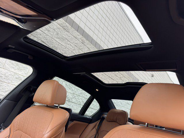 Used 2017 BMW 740i RWD image 30