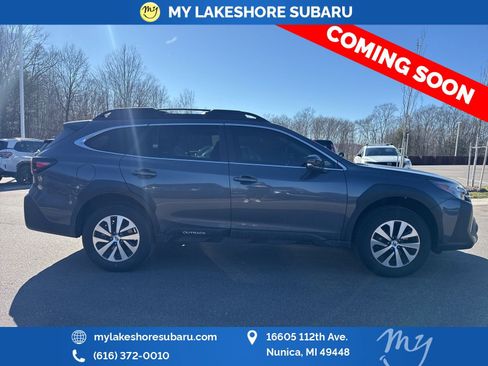 Used 2025 Subaru Outback Premium w/ Popular Package #1A image 11
