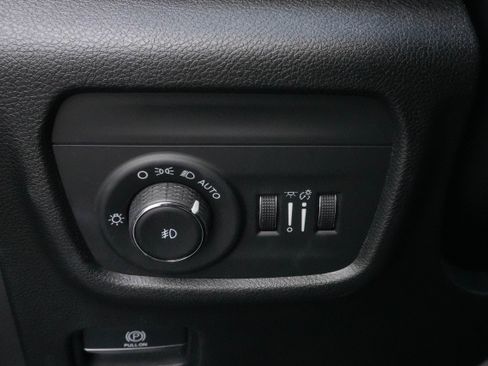 Used 2021 Jeep Grand Cherokee L Limited AWD/4WD image 17