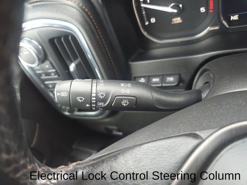 Used 2021 GMC Sierra 2500 AT4 image 24