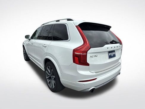 Used 2018 Volvo XC90 T5 Momentum w/ Convenience Package AWD/4WD image 3