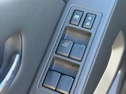 Used 2022 Nissan Frontier SV image 15