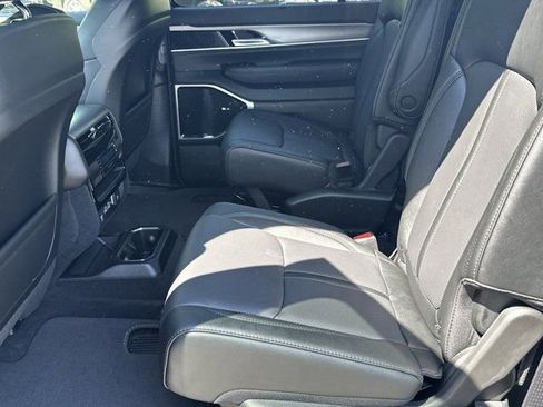 New 2026 Jeep Grand Wagoneer Limited AWD/4WD image 22