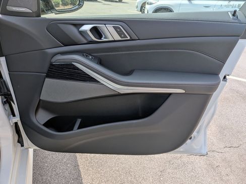 New 2026 BMW X5 xDrive40i w/ M Sport Package image 34