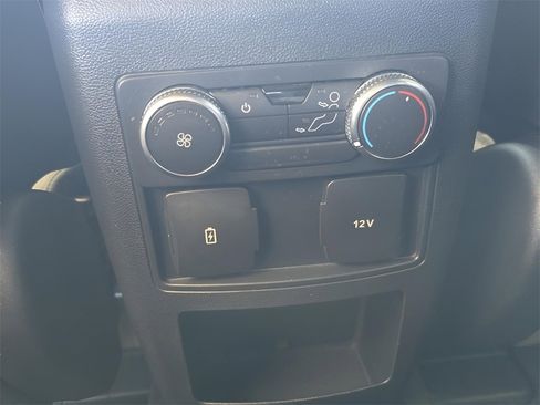 Used 2020 Ford Explorer XLT image 51