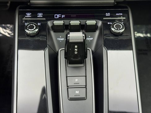 Used 2024 Porsche 911 Carrera S w/ Sport Package image 34