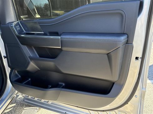 Used 2022 Ford F150 XLT w/ Equipment Group 302A High image 16