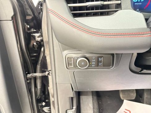 Certified 2025 Ford Explorer ST-Line image 36