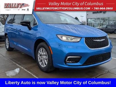 New 2026 Chrysler Pacifica Select