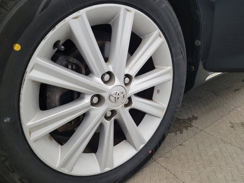 Used 2014 Toyota Camry XLE image 31