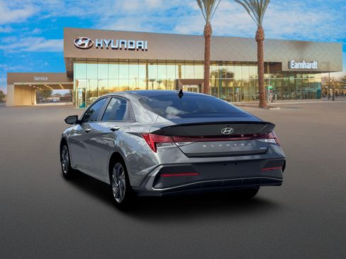 New 2026 Hyundai Elantra SEL FWD image 5