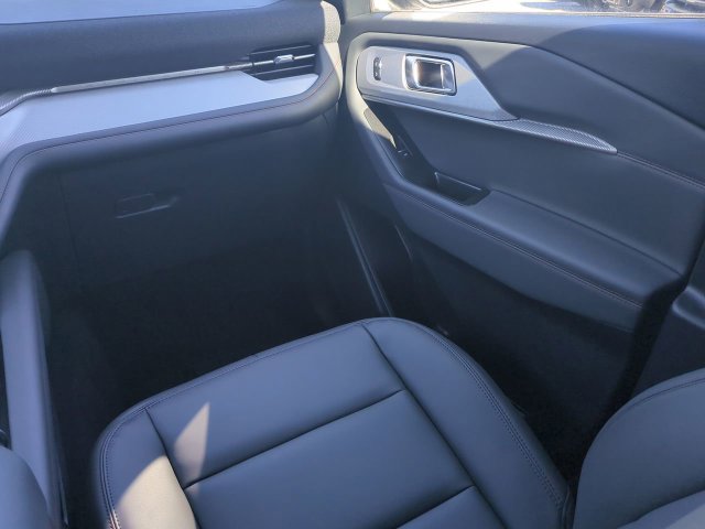 New 2026 Ford Explorer Active w/ Active Comfort Package RWD image 18