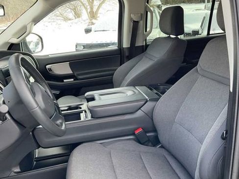 Used 2025 Ford Expedition Max Active AWD/4WD image 25