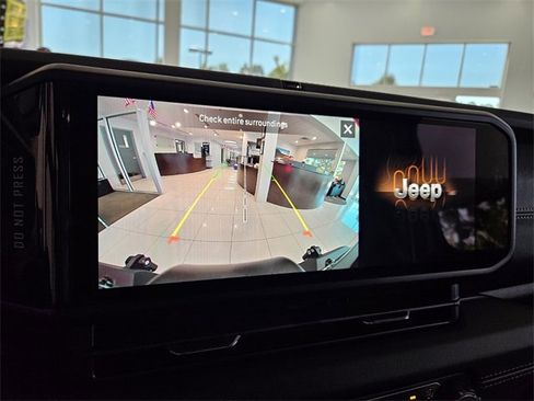 New 2025 Jeep Wrangler Unlimited Rubicon image 12