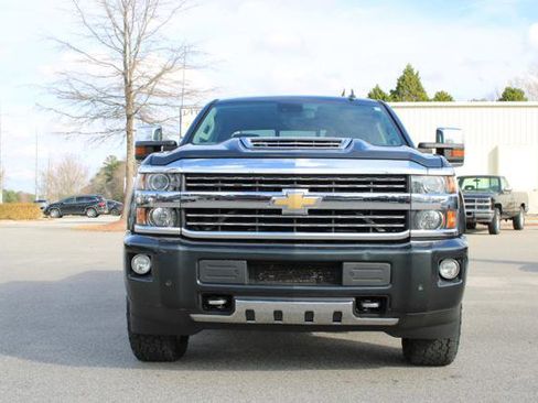 Used 2017 Chevrolet Silverado 2500 High Country w/ Duramax Plus Package image 2
