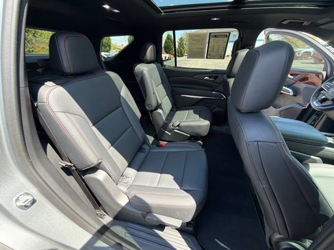 Used 2024 Chevrolet Traverse Z71 w/ LPO, Floor Liner Package AWD/4WD image 28