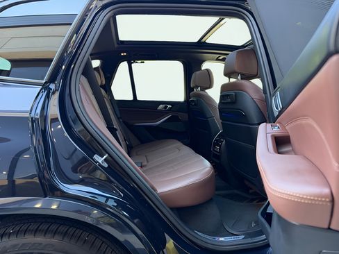 Used 2019 BMW X5 xDrive50i w/ M Sport Package AWD/4WD image 36