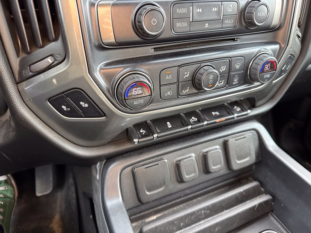 Used 2018 Chevrolet Silverado 1500 LT w/ All Star Edition AWD/4WD image 13