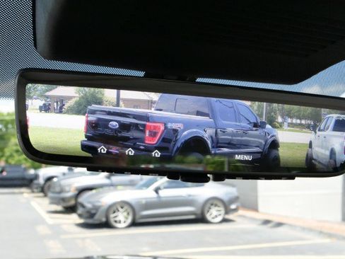 Used 2023 Nissan Armada Platinum w/ Captain's Chairs Package RWD image 16