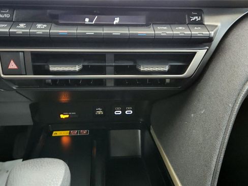 Used 2025 Toyota Camry LE image 30