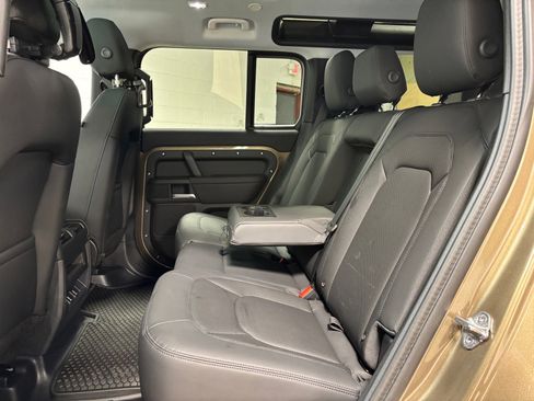 Used 2026 Land Rover Defender 110 S AWD/4WD image 28