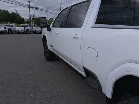 Used 2025 GMC Sierra 2500 AT4 w/ AT4 Premium Plus Package AWD/4WD image 32