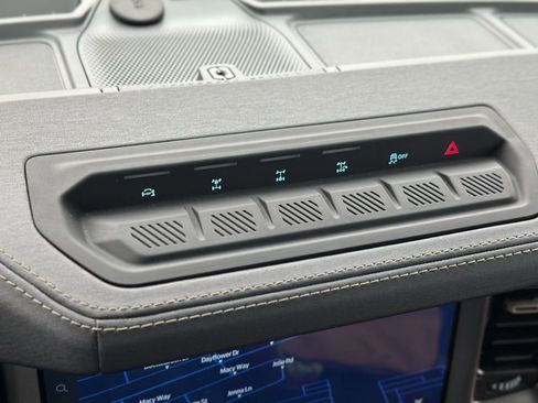 New 2025 Ford Bronco Badlands image 56