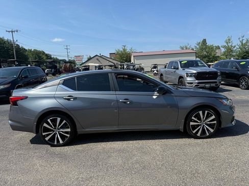 Used 2021 Nissan Altima 2.5 SR w/ SR Premium Package AWD/4WD image 13
