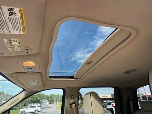Used 2006 Lincoln Mark LT 4x4 image 21