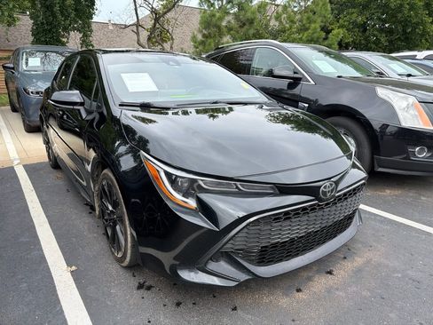 Used 2021 Toyota Corolla SE FWD image 2