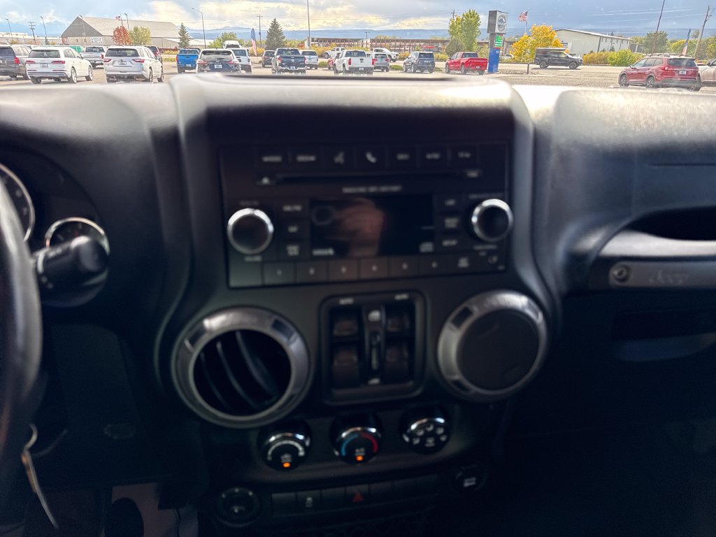 Used 2015 Jeep Wrangler Unlimited Sport w/ Quick Order Package 23S AWD/4WD image 22