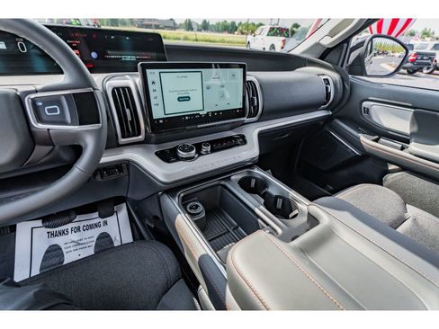 Used 2025 Ford Expedition Max Active image 14