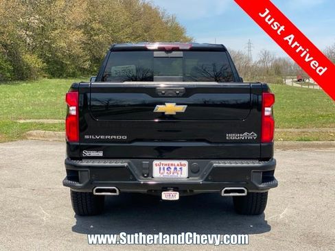 Used 2024 Chevrolet Silverado 1500 High Country w/ Technology Package image 5