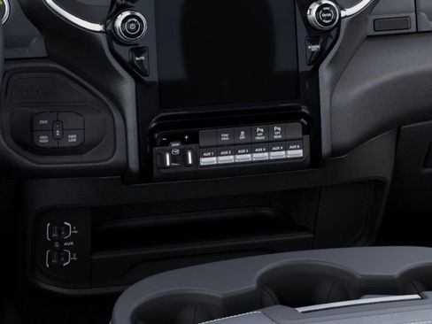 New 2025 RAM 2500 Big Horn AWD/4WD image 24