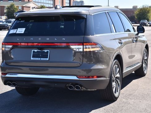 New 2026 Lincoln Aviator Premiere image 7