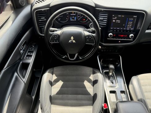 Used 2020 Mitsubishi Outlander SE FWD image 26