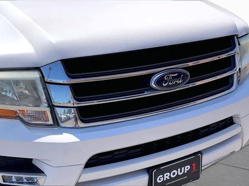 Used 2017 Ford Expedition XLT w/ Equipment Group 202A RWD image 29