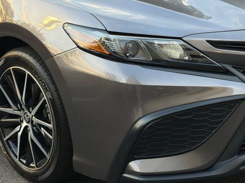 Used 2024 Toyota Camry SE FWD image 8