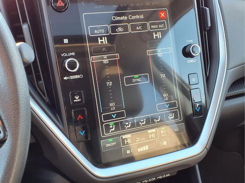 Used 2024 Subaru Crosstrek 2.0i Premium image 10