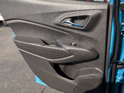 New 2026 Chevrolet Trax RS w/ Sunroof Package image 8