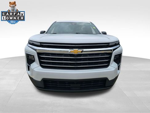 Used 2024 Chevrolet Traverse LT w/ Enhanced Driving Package image 7