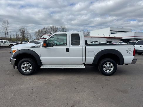 Used 2014 Ford F250 XLT AWD/4WD image 2
