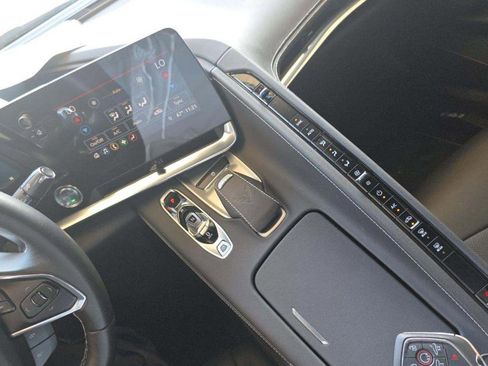 Used 2020 Chevrolet Corvette Stingray Coupe w/ Chrome Exterior Badge Package image 8