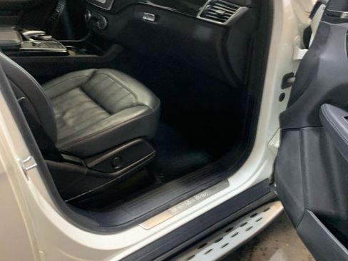 Used 2019 Mercedes-Benz GLS 450 4MATIC image 10